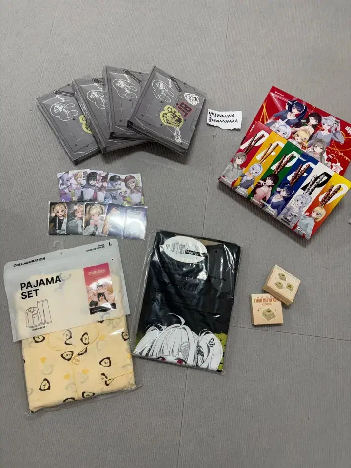 割引]異世界アイドルグッズ一括販売